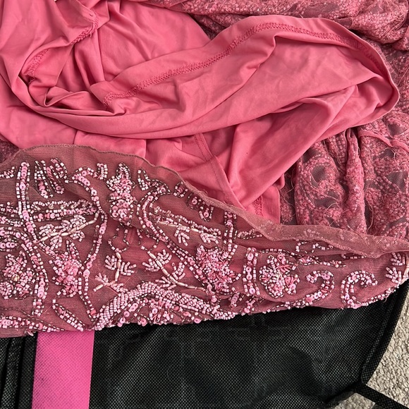 Sherri Hill Pink beaded prom dress size 00 - Picture 7 of 9